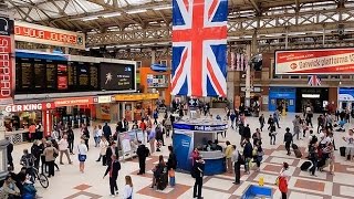 A Walk Through The London Victoria Station London England [upl. by Sirod]